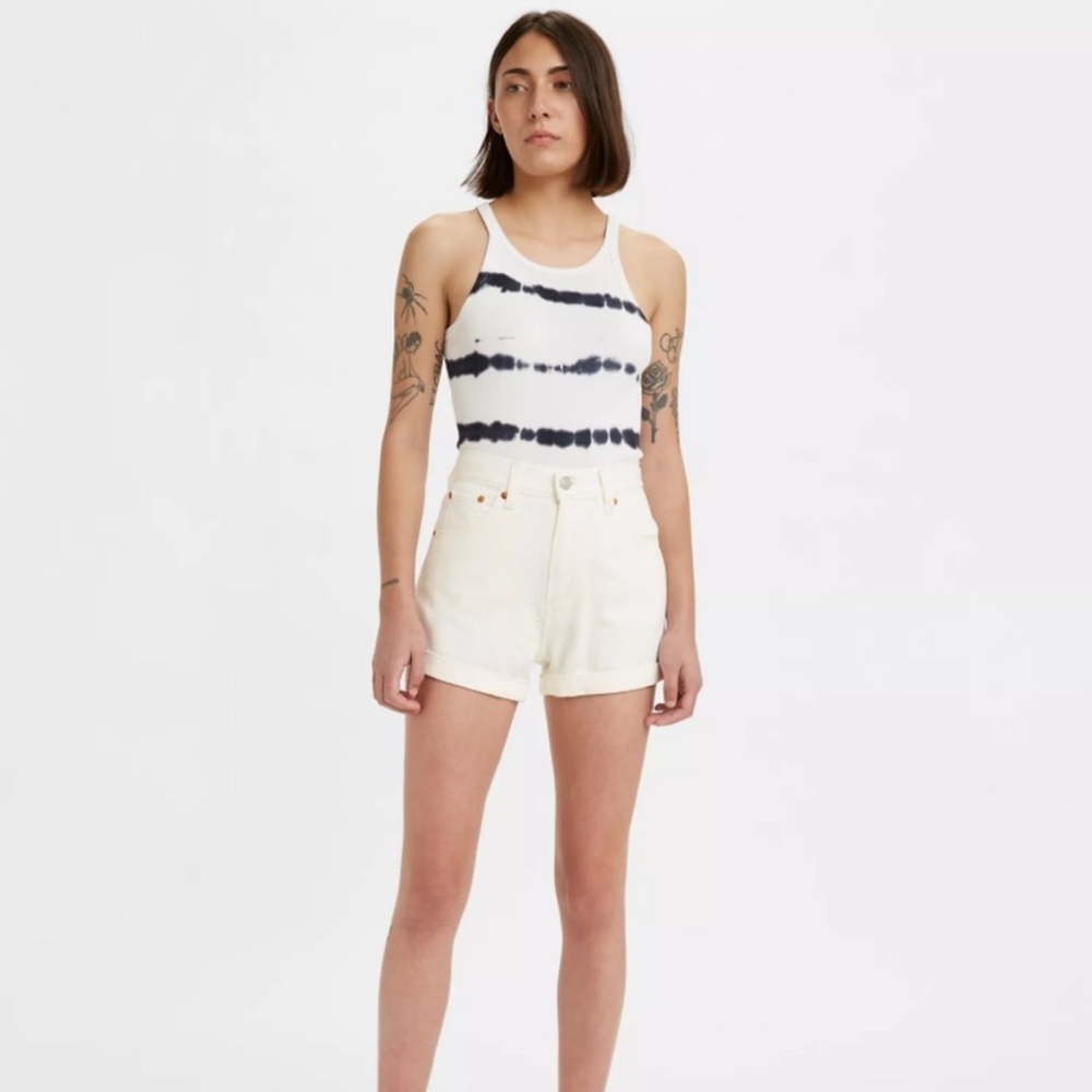 Levi's White Jean A line mom shorts